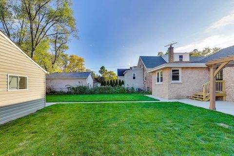 Tiny photo for 8521 Springfield Avenue, Skokie, IL 60076 (MLS # 12442071)