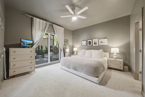 Tiny photo for 1109 W Cornelia Avenue #1W, Chicago, IL 60657 (MLS # 12681223)