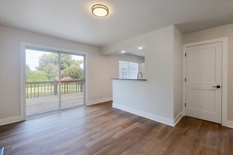 Tiny photo for 2042 University Drive, Naperville, IL 60565 (MLS # 12474510)