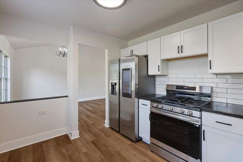 Tiny photo for 2042 University Drive, Naperville, IL 60565 (MLS # 12474510)
