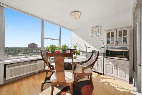 Tiny photo for 5757 N Sheridan Road #15H, Chicago, IL 60660 (MLS # 12455138)