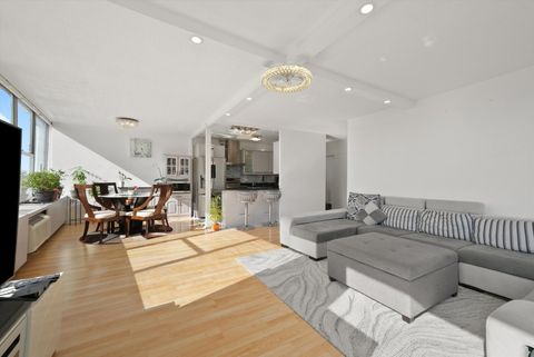 Tiny photo for 5757 N Sheridan Road #15H, Chicago, IL 60660 (MLS # 12455138)
