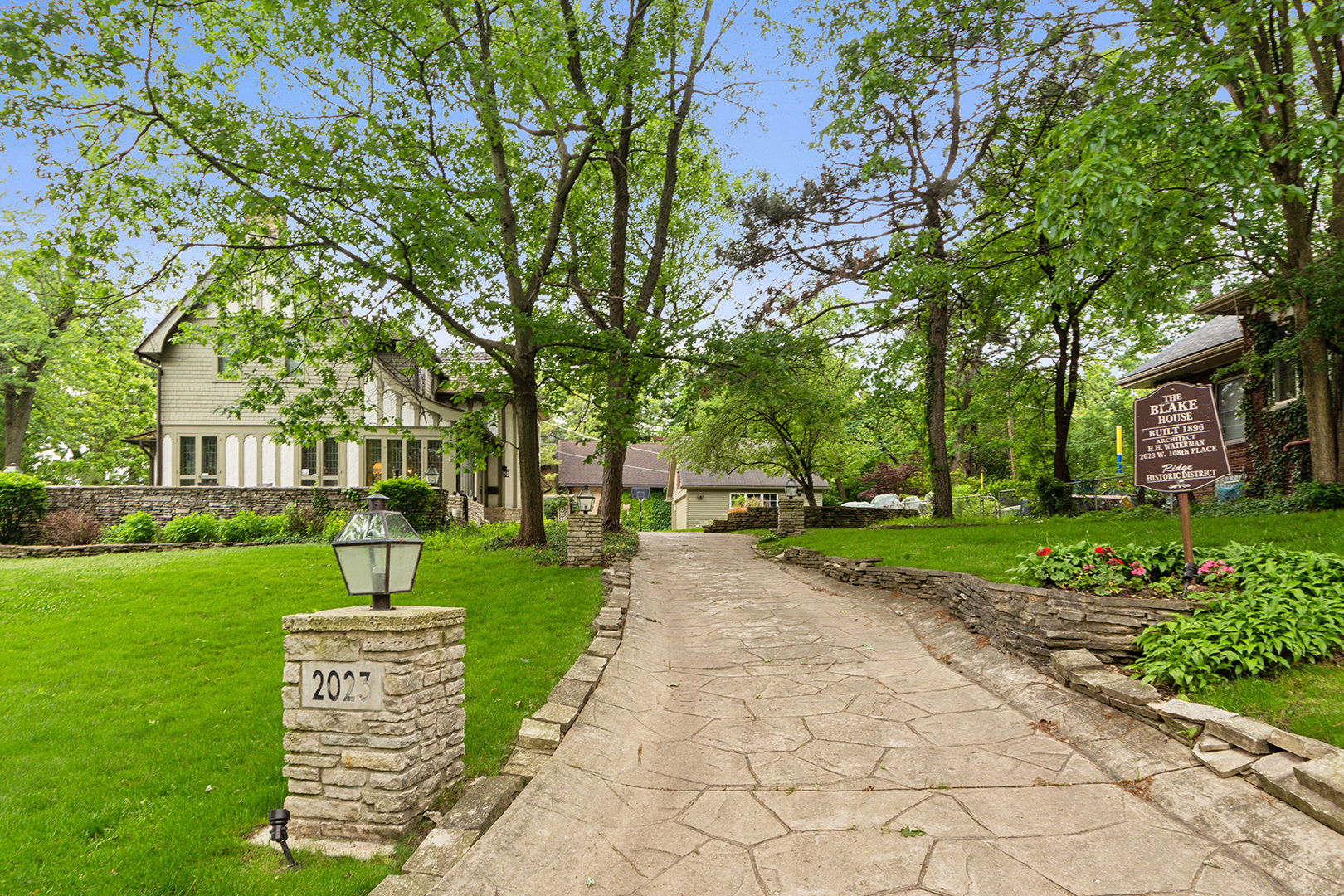 2023-2027 W 108th Place