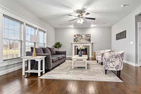 Tiny photo for 1525 Stoneroller Circle, Bloomington, IL 61705 (MLS # 12515917)