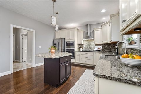 Tiny photo for 1525 Stoneroller Circle, Bloomington, IL 61705 (MLS # 12515917)