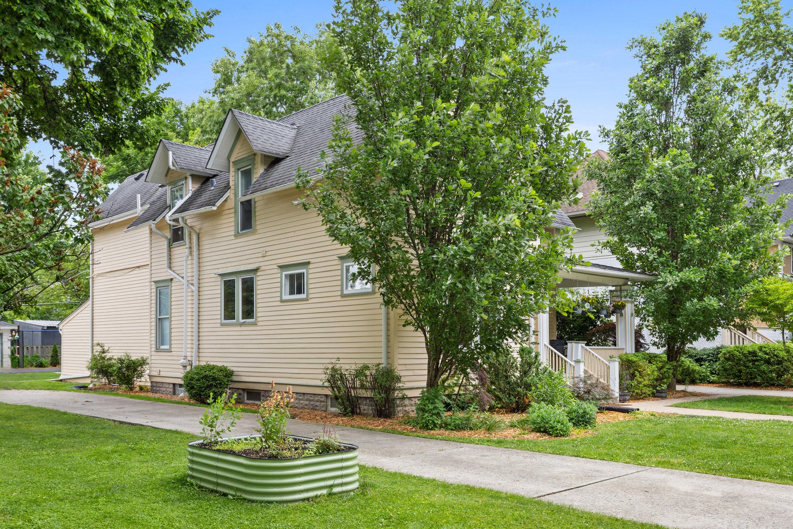 622 N Ridgeland Avenue