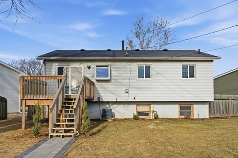 Tiny photo for 368 33rd Avenue Court, East Moline, IL 61244 (MLS # 12576010)