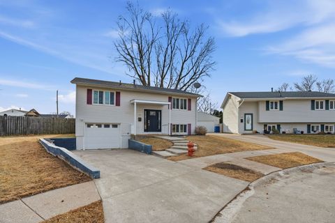 Tiny photo for 368 33rd Avenue Court, East Moline, IL 61244 (MLS # 12576010)