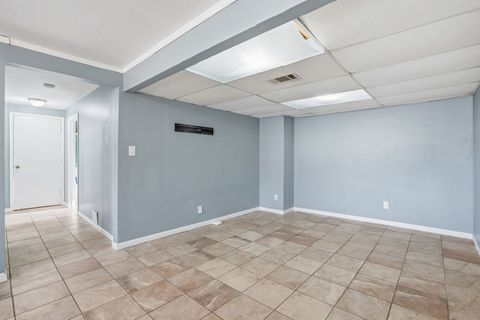 Tiny photo for 368 33rd Avenue Court, East Moline, IL 61244 (MLS # 12576010)