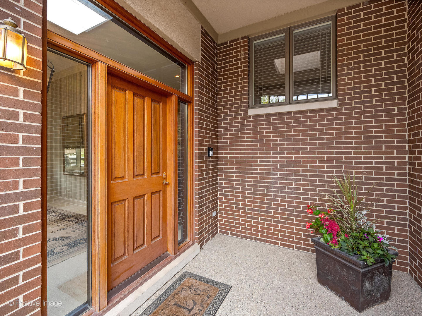 1218 Hawthorne Court