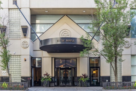 Photo of 111 W Maple Street #3311, Chicago, IL 60610 (MLS # 12744310)