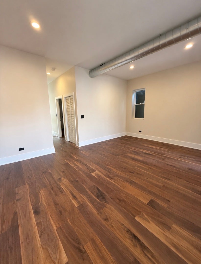 2657 W 21st Place