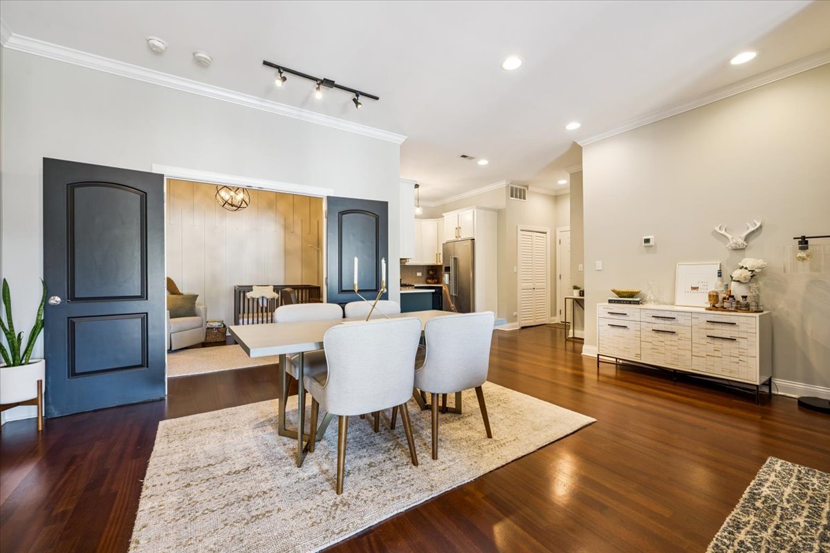 2130 W Belmont Avenue 3A