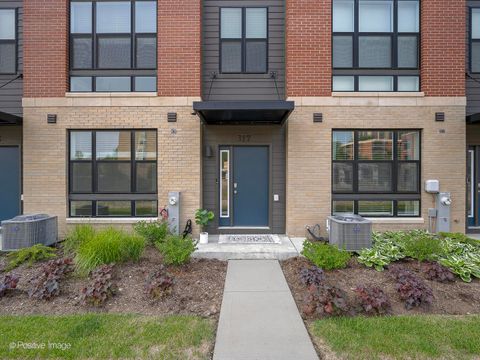 Photo of 317 Summit Circle, Lombard, IL 60148 (MLS # 12428207)