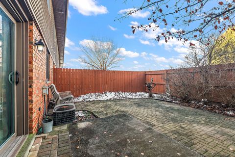 Tiny photo for 1906 Heatherway Lane #5, New Lenox, IL 60451 (MLS # 12530038)