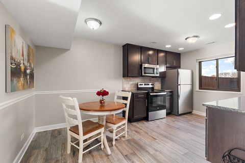 Tiny photo for 1906 Heatherway Lane #5, New Lenox, IL 60451 (MLS # 12530038)