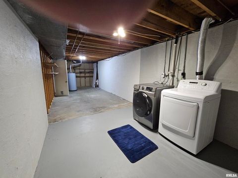 Tiny photo for 110 N Lark Lane, Carbondale, IL 62901 (MLS # EB459724)