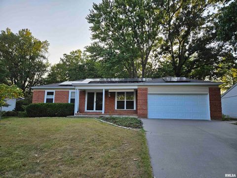 Tiny photo for 110 N Lark Lane, Carbondale, IL 62901 (MLS # EB459724)