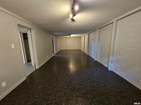 Tiny photo for 110 N Lark Lane, Carbondale, IL 62901 (MLS # EB459724)