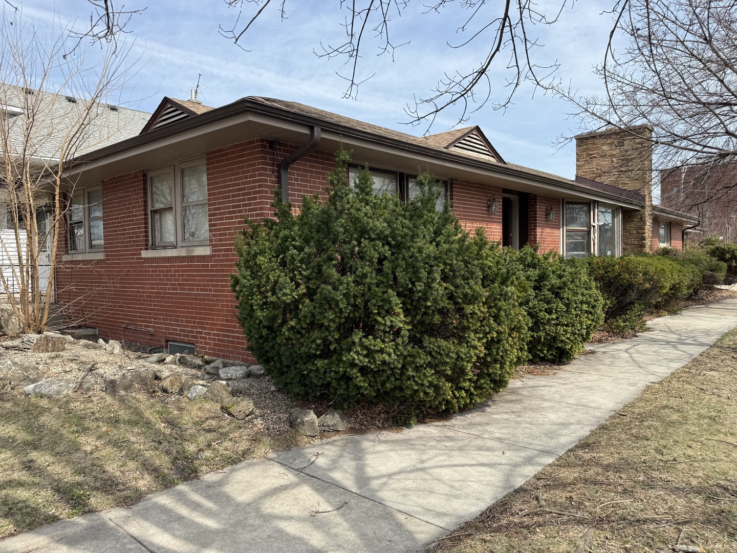 2345 N Nordica Avenue