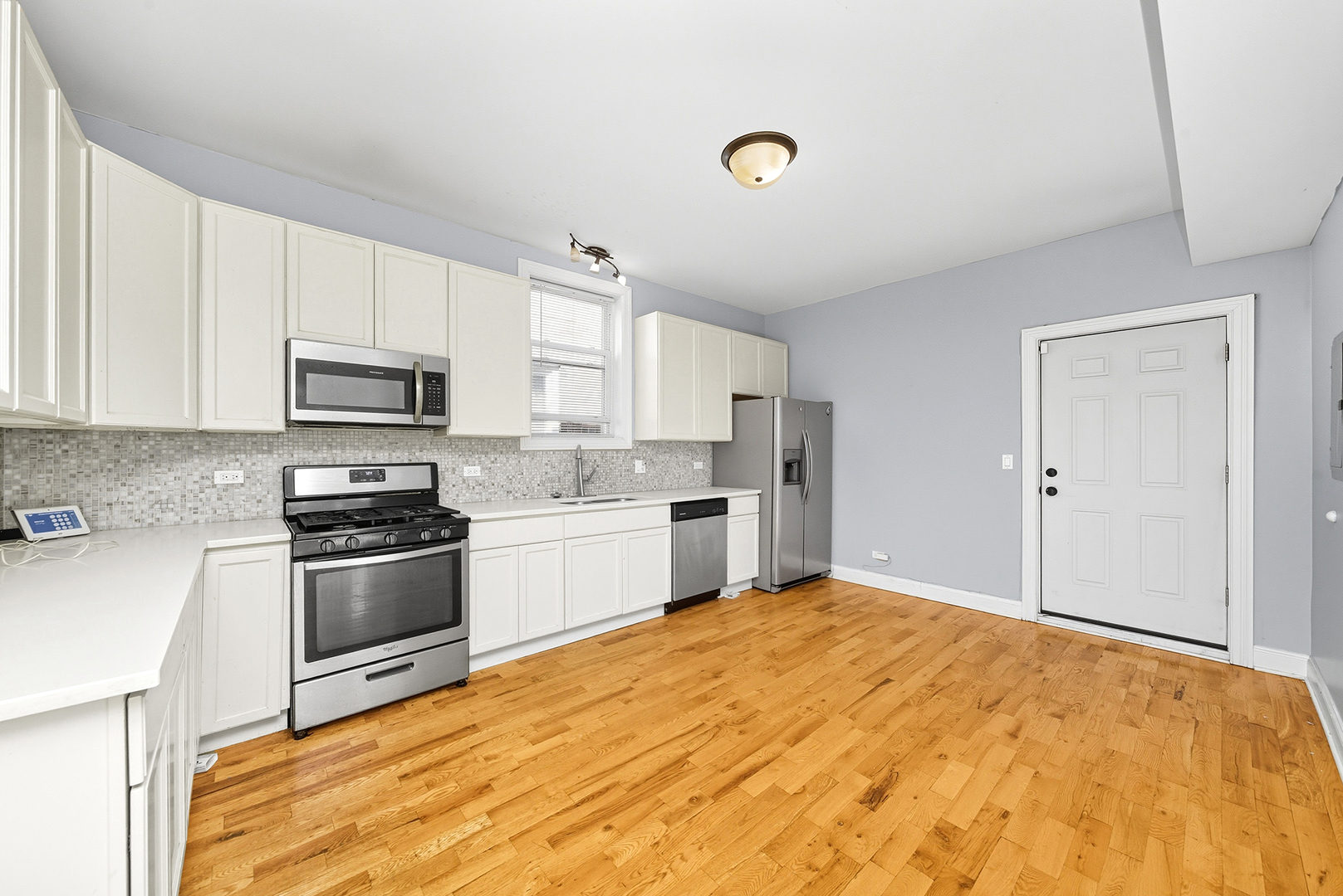 163 N Lockwood Avenue