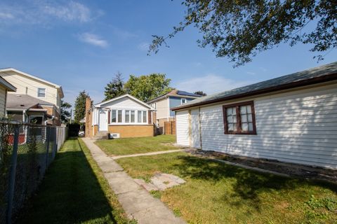 Tiny photo for 3507 Louis Street, Franklin Park, IL 60131 (MLS # 12475069)