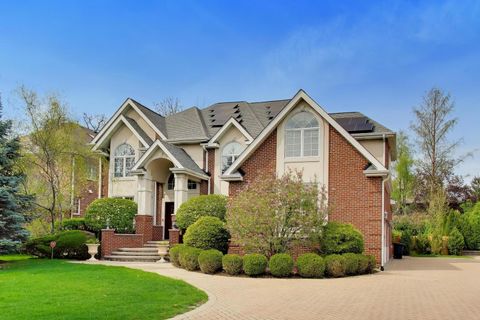 Photo of 2444 N De Cook Court, Park Ridge, IL 60068 (MLS # 12606435)