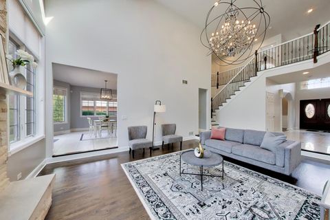 Tiny photo for 2444 N De Cook Court, Park Ridge, IL 60068 (MLS # 12606435)
