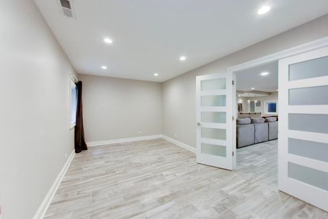 Tiny photo for 2444 N De Cook Court, Park Ridge, IL 60068 (MLS # 12606435)