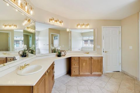 Tiny photo for 2444 N De Cook Court, Park Ridge, IL 60068 (MLS # 12606435)
