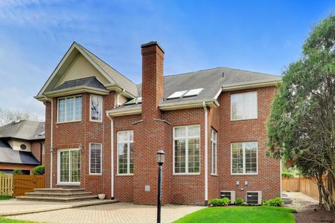 Tiny photo for 2444 N De Cook Court, Park Ridge, IL 60068 (MLS # 12606435)