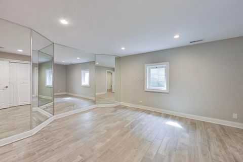 Tiny photo for 2444 N De Cook Court, Park Ridge, IL 60068 (MLS # 12606435)