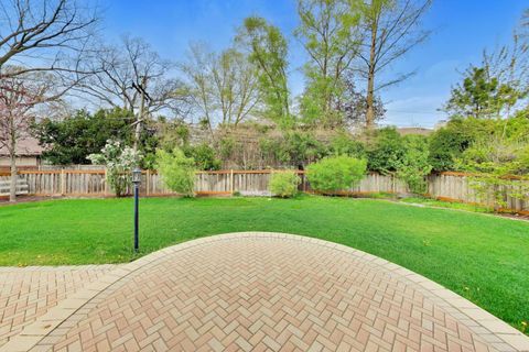 Tiny photo for 2444 N De Cook Court, Park Ridge, IL 60068 (MLS # 12606435)