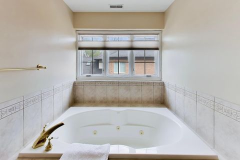 Tiny photo for 2444 N De Cook Court, Park Ridge, IL 60068 (MLS # 12606435)