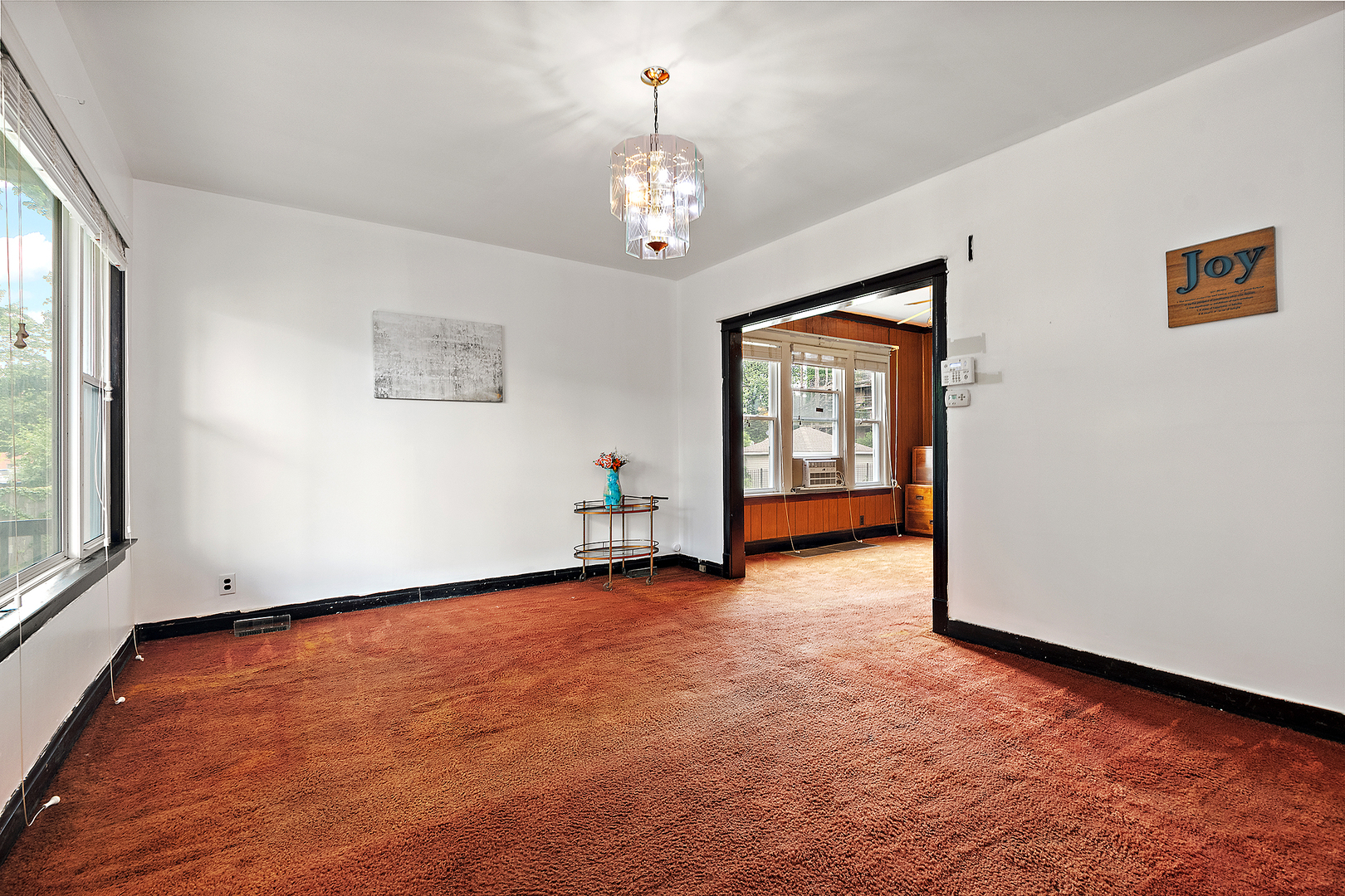 7933 S Burnham Avenue