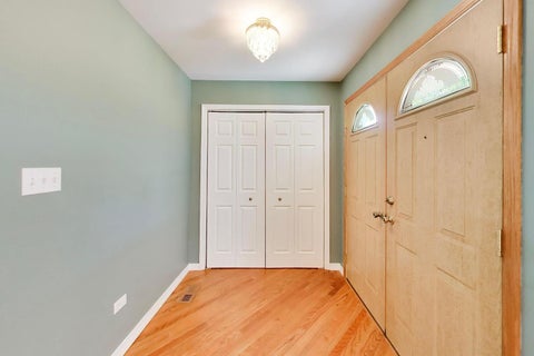 Tiny photo for 757 Oakwood Drive, Westmont, IL 60559 (MLS # 12749423)