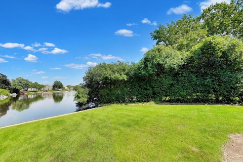 Tiny photo for 757 Oakwood Drive, Westmont, IL 60559 (MLS # 12749423)