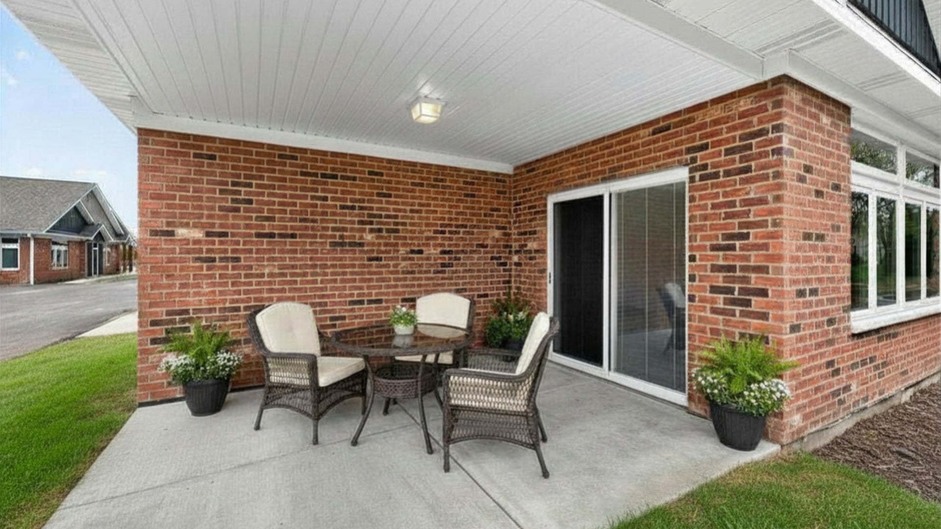 570 Stearn Drive 570
