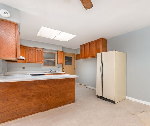 Tiny photo for 10448 W Cermak Road #1F, Westchester, IL 60154 (MLS # 12499427)