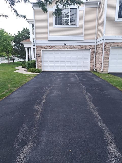 Photo of 761 Verde Vista Court, Elgin, IL 60123 (MLS # 12449847)