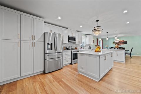 Tiny photo for 509 Wingfoot Drive, North Aurora, IL 60542 (MLS # 12482690)