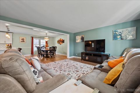 Tiny photo for 509 Wingfoot Drive, North Aurora, IL 60542 (MLS # 12482690)