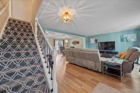 Tiny photo for 509 Wingfoot Drive, North Aurora, IL 60542 (MLS # 12482690)