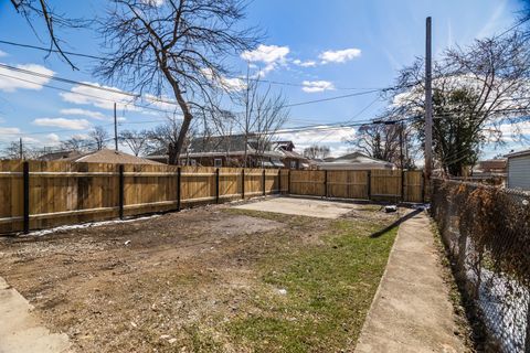 Tiny photo for 511 W 104TH Street, Chicago, IL 60628 (MLS # 12596592)