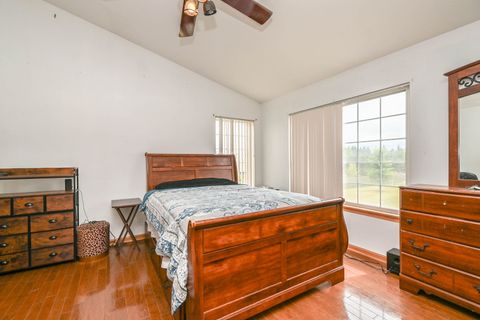 Tiny photo for 39631 N Warren Lane, Beach Park, IL 60083 (MLS # 12463505)