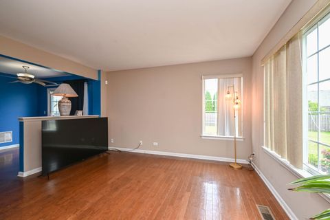 Tiny photo for 39631 N Warren Lane, Beach Park, IL 60083 (MLS # 12463505)