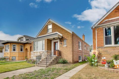 Tiny photo for 3816 Wisconsin Avenue, Berwyn, IL 60402 (MLS # 12497539)