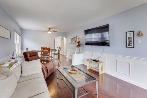 Tiny photo for 3816 Wisconsin Avenue, Berwyn, IL 60402 (MLS # 12497539)