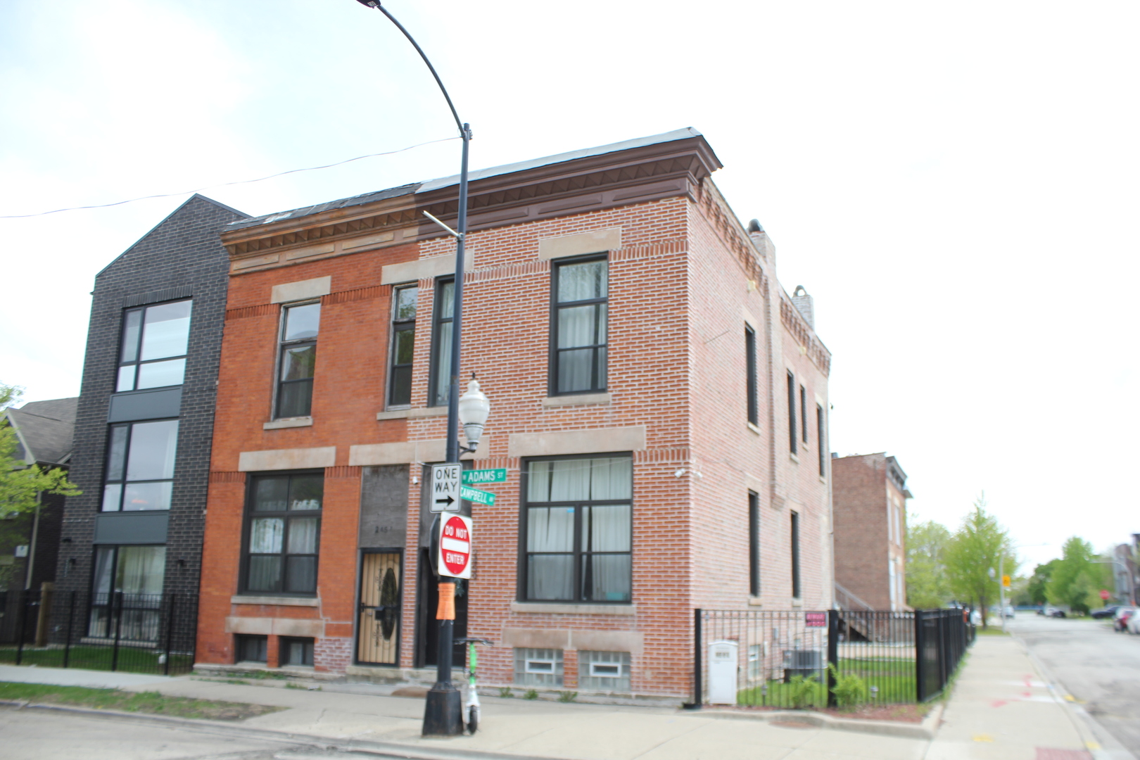 2457 W Adams Street