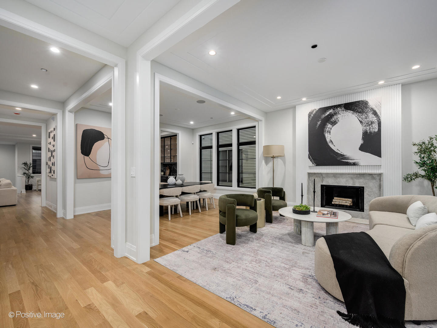 2016 W Giddings Street